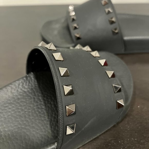 ROCKSTUD RUBBER SLIDER SANDAL - Picture 7 of 11